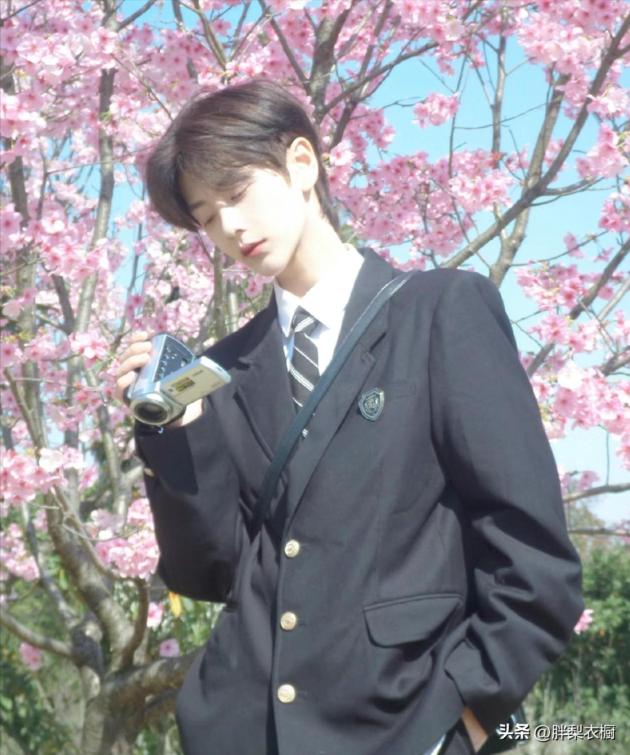 女生制服是叫jk吗 (女生叫jk制服叫什么)