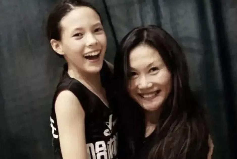 玛丽苏女主谷爱凌是别人家的孩子？她还有别人家的父母