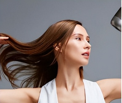 头发很软发型吹发教程,头发怎么吹才蓬松中长发