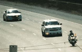 隔壁的单亲妈妈来我家借跑步机,但是为什么她还穿高跟鞋?: