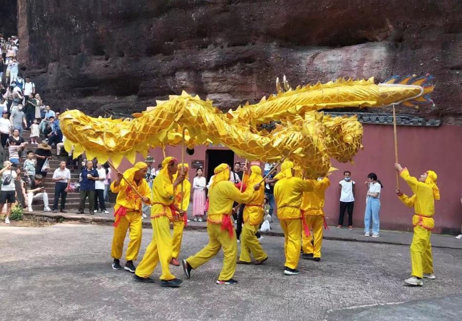 徽州过大年|【齐云山春节专享】2天1晚低至599！新年烟花秀、线下集五福、财神巡游…年味超浓！