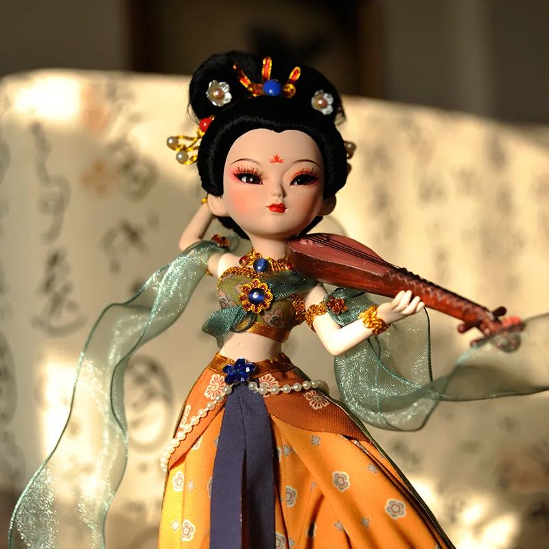 中国的芭比娃娃是谁,被人们称为真人芭比娃娃