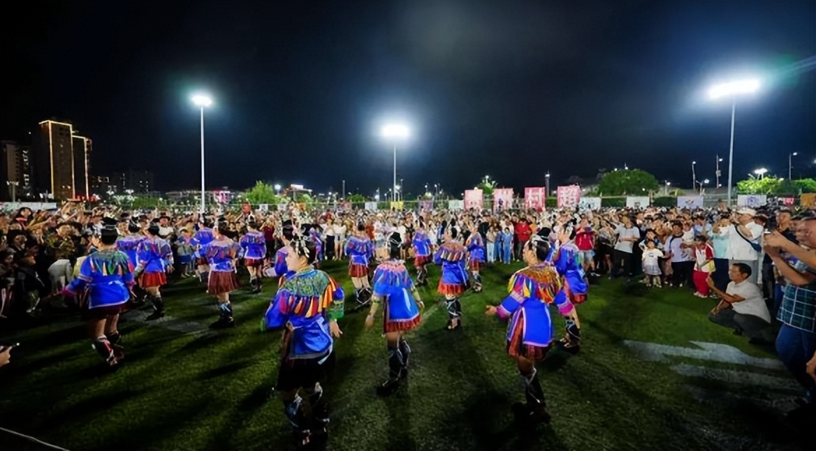 范志毅娶了多少个老婆,范志毅三婚迎娶美妻图片