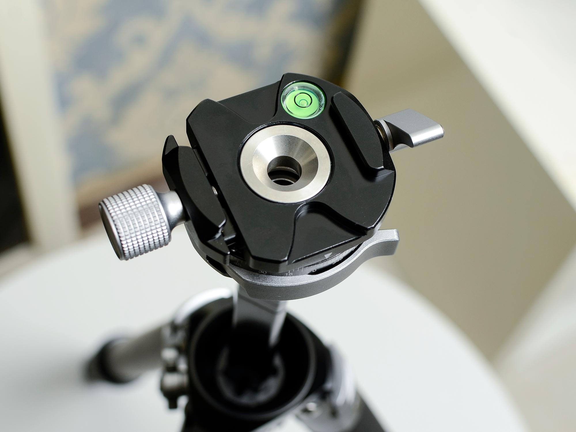 佳鑫悦碳纤维轻便旅行三脚架,佳鑫悦三脚架评测