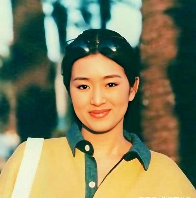 巩俐巅峰时期照片,巩俐40岁时颜值巅峰