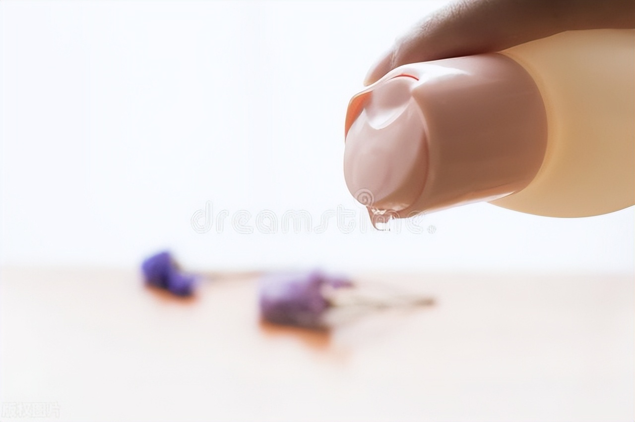 小孩洗完澡手上脱皮什么原因,洗完澡以后屁股脱皮是怎么回事