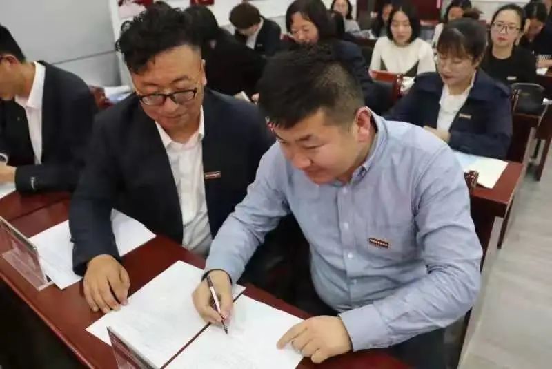 神木市大柳塔初级中学：名师讲坛之高涛老师愿做春天守初心