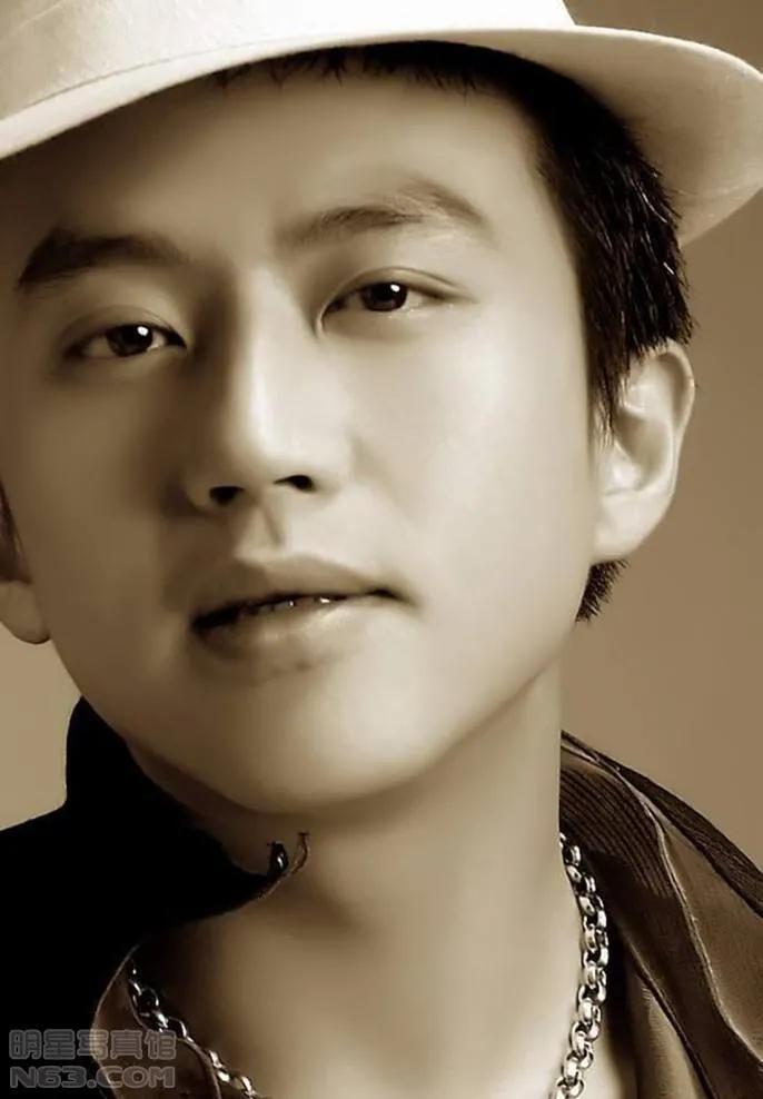 邓超背后不为人知的故事,邓超年轻的故事