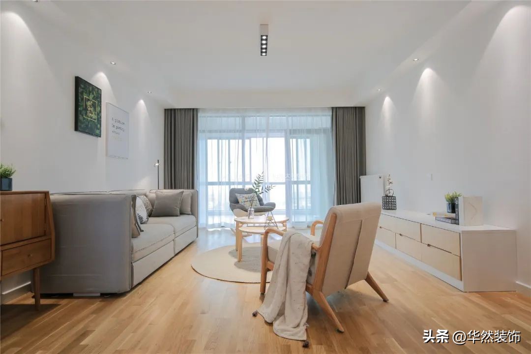 客厅一点也不高级,简单大气上档次的客厅电视背景墙