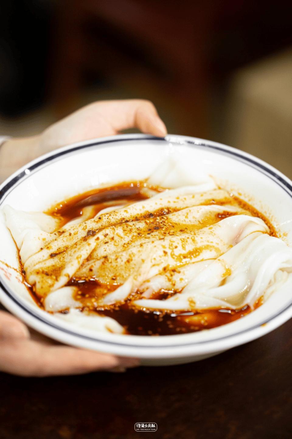 朋友带了特产给我吃要怎么感谢,朋友送的吃的吃出了家乡的味道