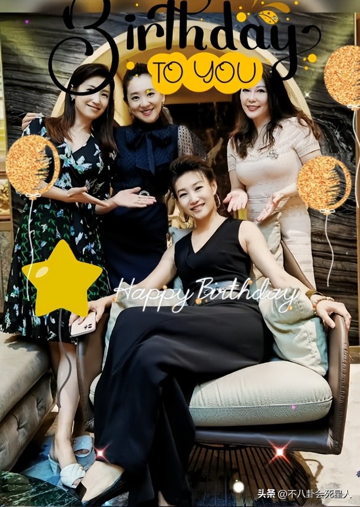 戴假发、穿半截西装、贴胶带瘦脸,原来央视的主持人这么“假”