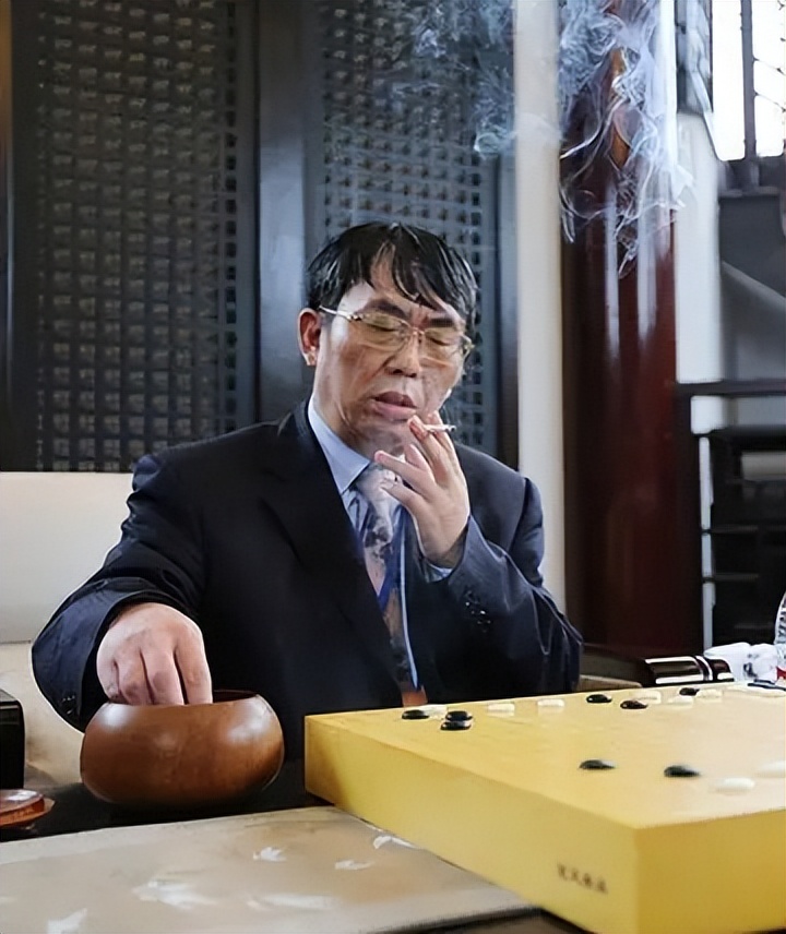 棋圣聂卫平现任妻子生孩子了吗,棋圣聂卫平近况