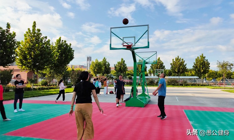 健身锻炼在家做20分钟全套,20分钟的渐进式的全身锻炼