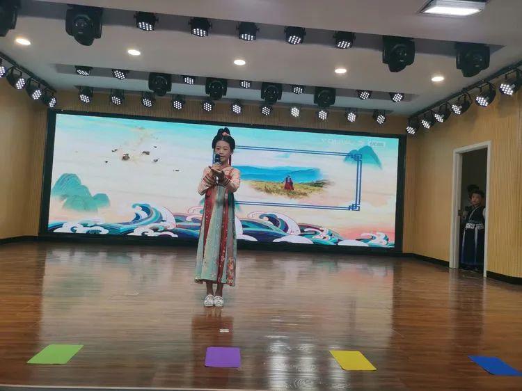 重阳节朗诵小学生岁岁重阳,重阳节诗歌朗诵小学生