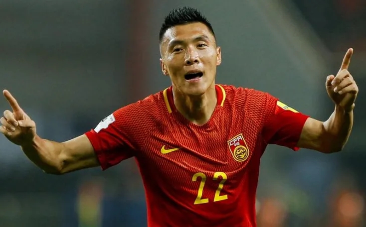 李霄鹏痛失归化球员,中国男足主帅李霄鹏最新消息