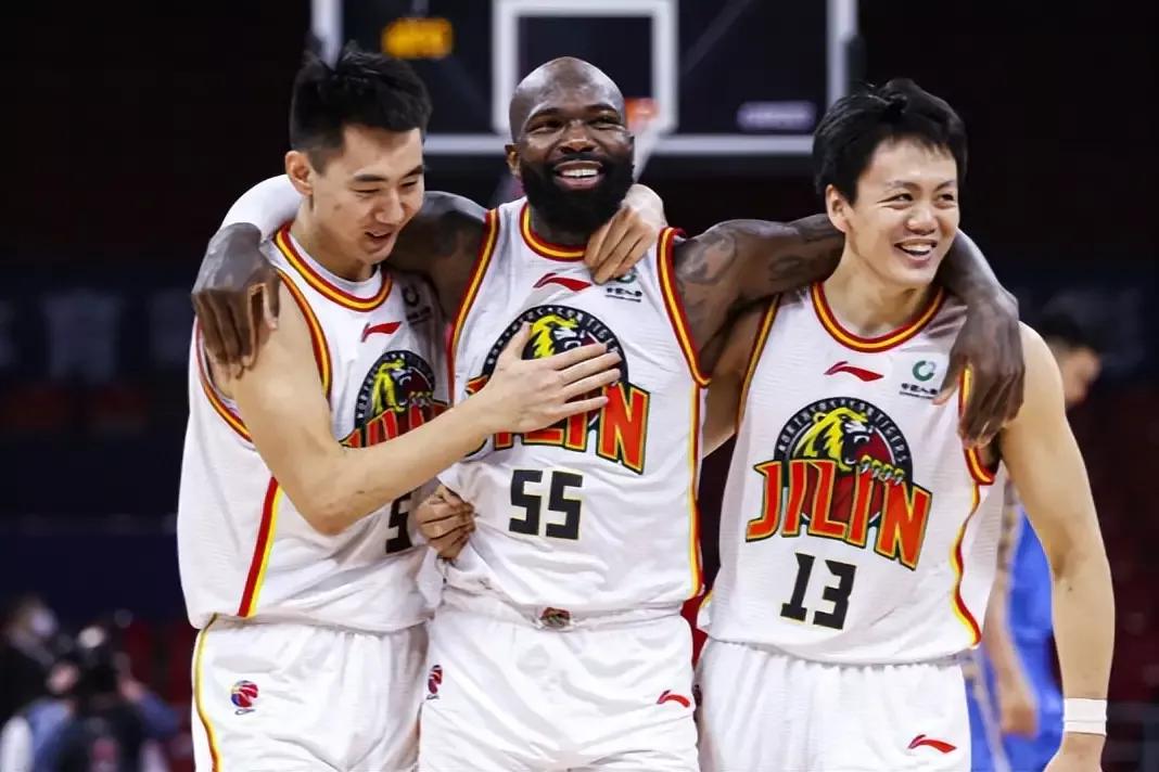 徐济成改外援制度,徐济成接任董事长