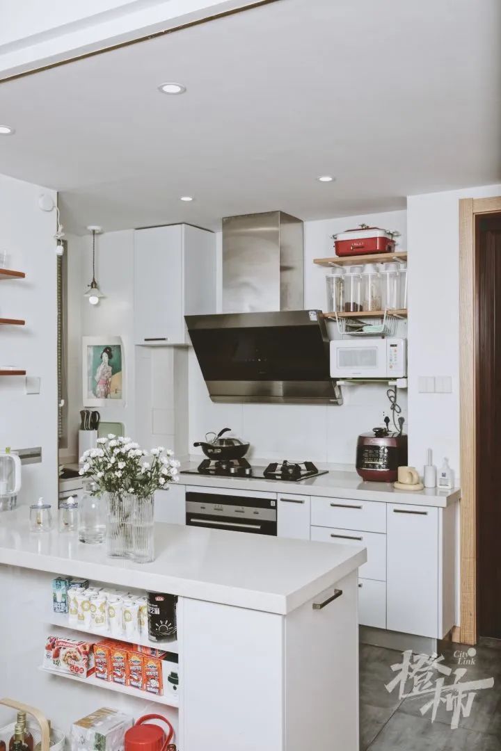 姑娘一年里买了10多件小家电,年轻人为了“美食”有多拼?