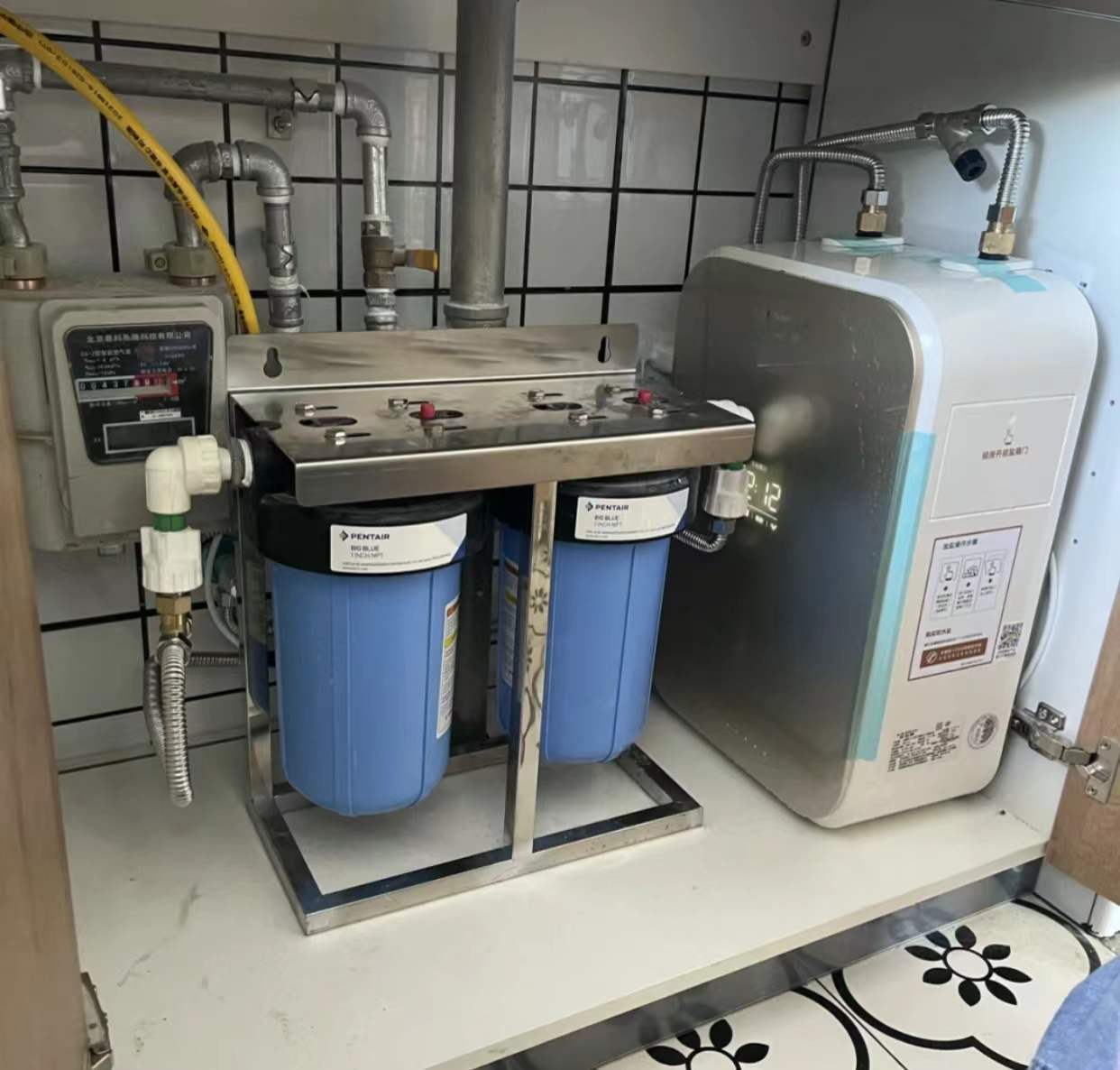 桶装水干净还是净水器的水干净,净水器的水干净还是桶装水干净