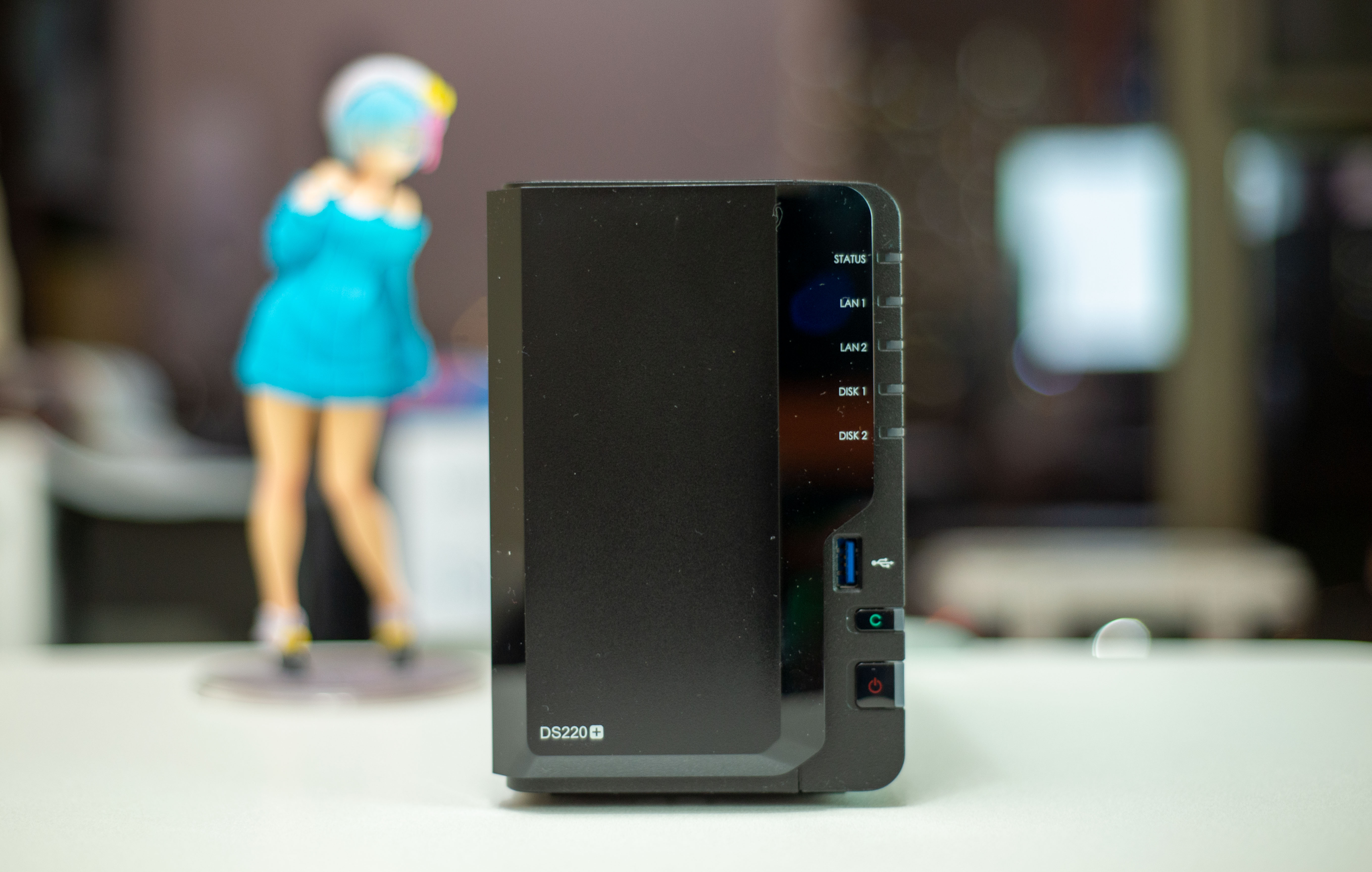 NAS还是白的香，从选购思路到机型推荐丨2023NAS选购指南