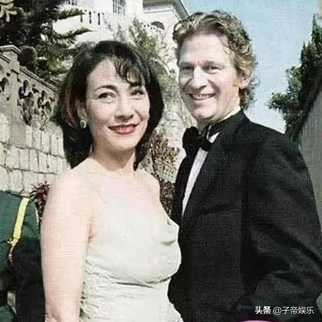 为钱再撕破脸！胆生毛大房自私女公然挑衅何超琼被团灭