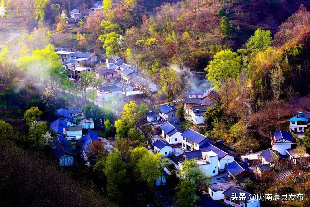 浜斾竴搴峰吇鏃呮父,浜斾竴搴峰吇搴﹀亣鏀荤暐