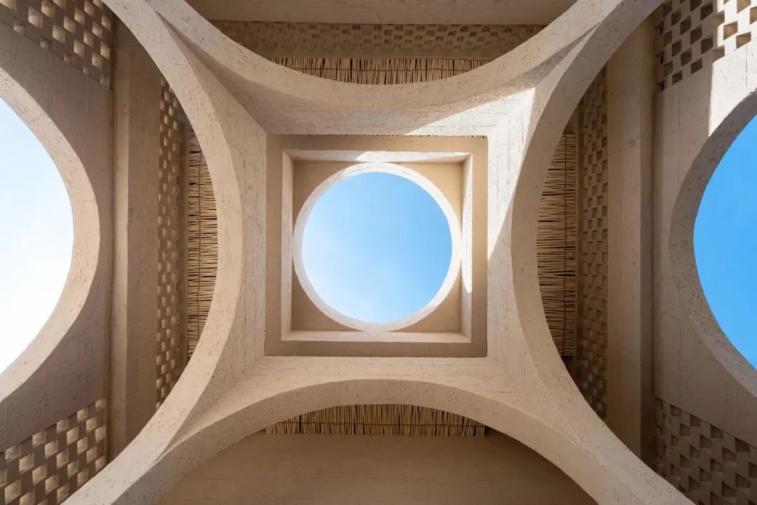 沙漠里的奢华天花板，比摩洛哥更耀眼