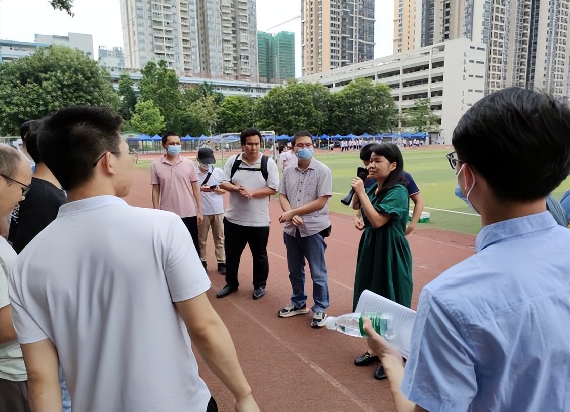 教学科技赋能融合区域协同共谋发展——清城中学第十届校园科技节