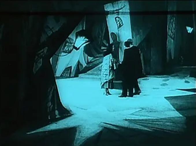 罗勃.韦恩导演用一部黑白电影,开创了德国表现主义电影的先河