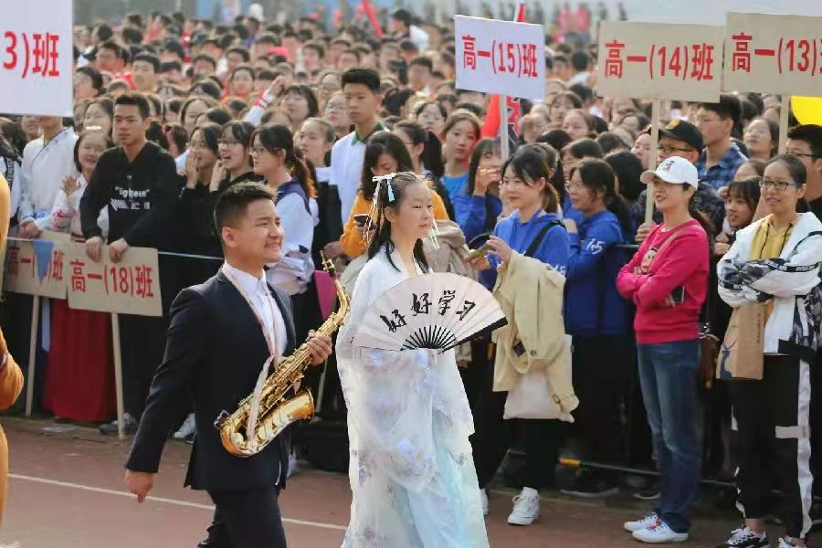 走出1市委书记，合肥1中学再添举措加油鼓劲，意欲再创佳绩