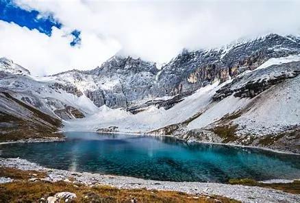 夏季四川旅游必去十大景点推荐,秋季四川旅游必去十大景点