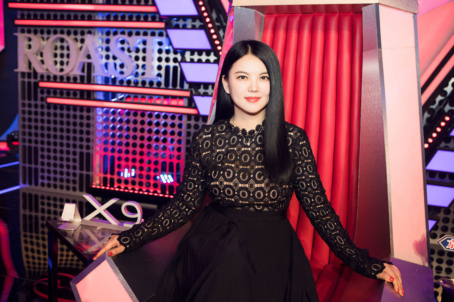 国内发财国外花的7位富豪,国内挣钱国外花的十大明星