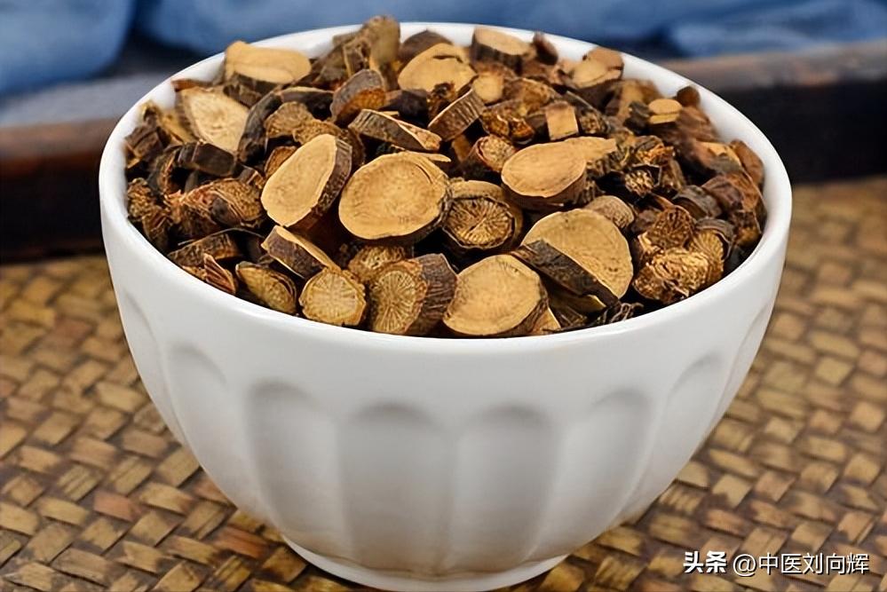 腰肌劳损，疼的直不起腰？中医送你一个中成药，补肾阳，强腰椎