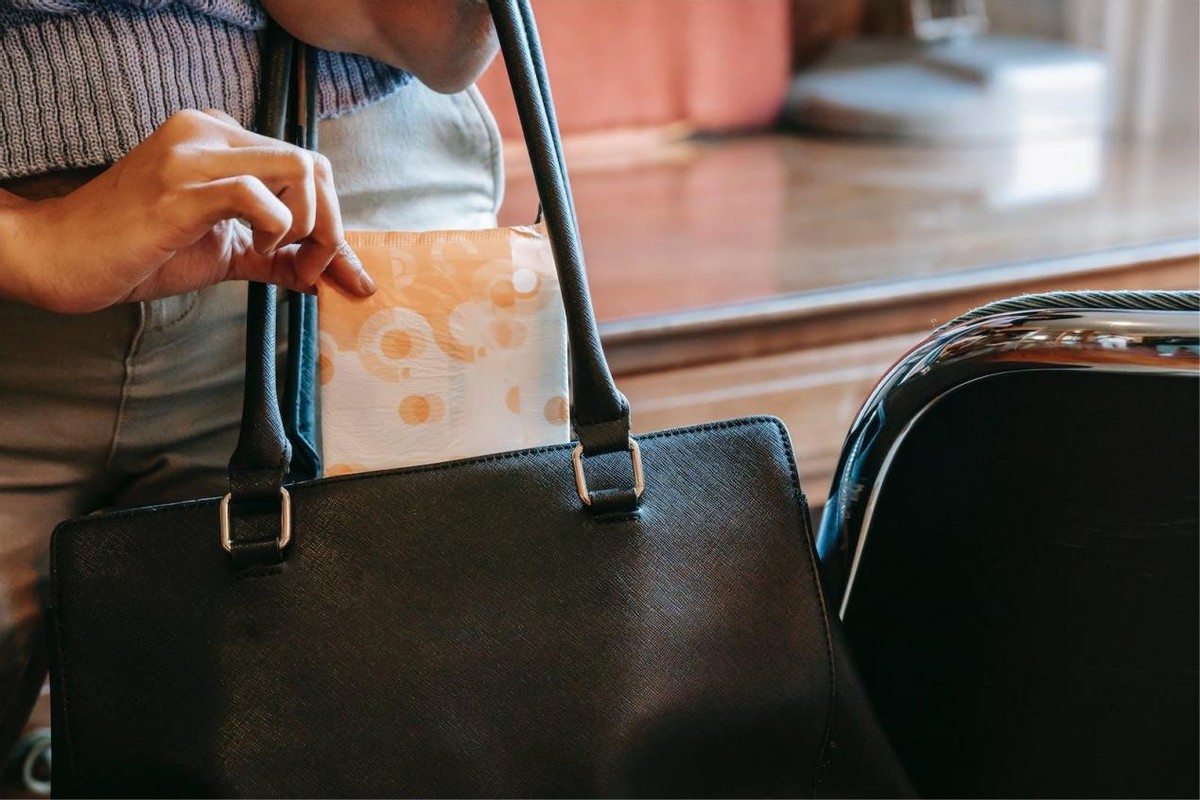 高铁应不应该售卖卫生巾,高铁售卖卫生巾的建议