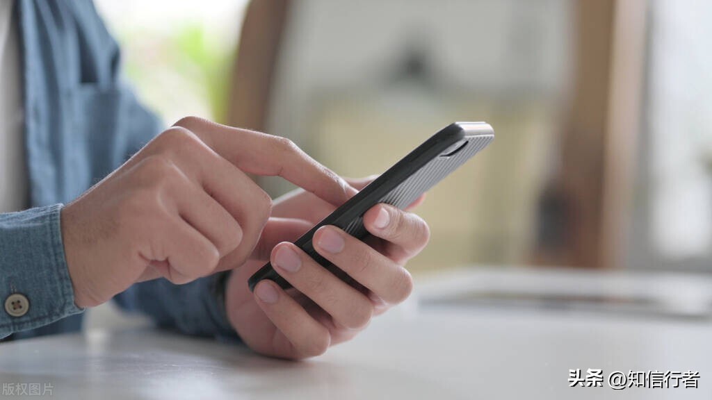 自媒体逆向思维方法有哪些,没有写作功底如何学做自媒体赚钱