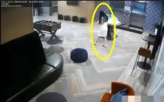 刘强东老板女助理,刘强东女助理苦等7小时