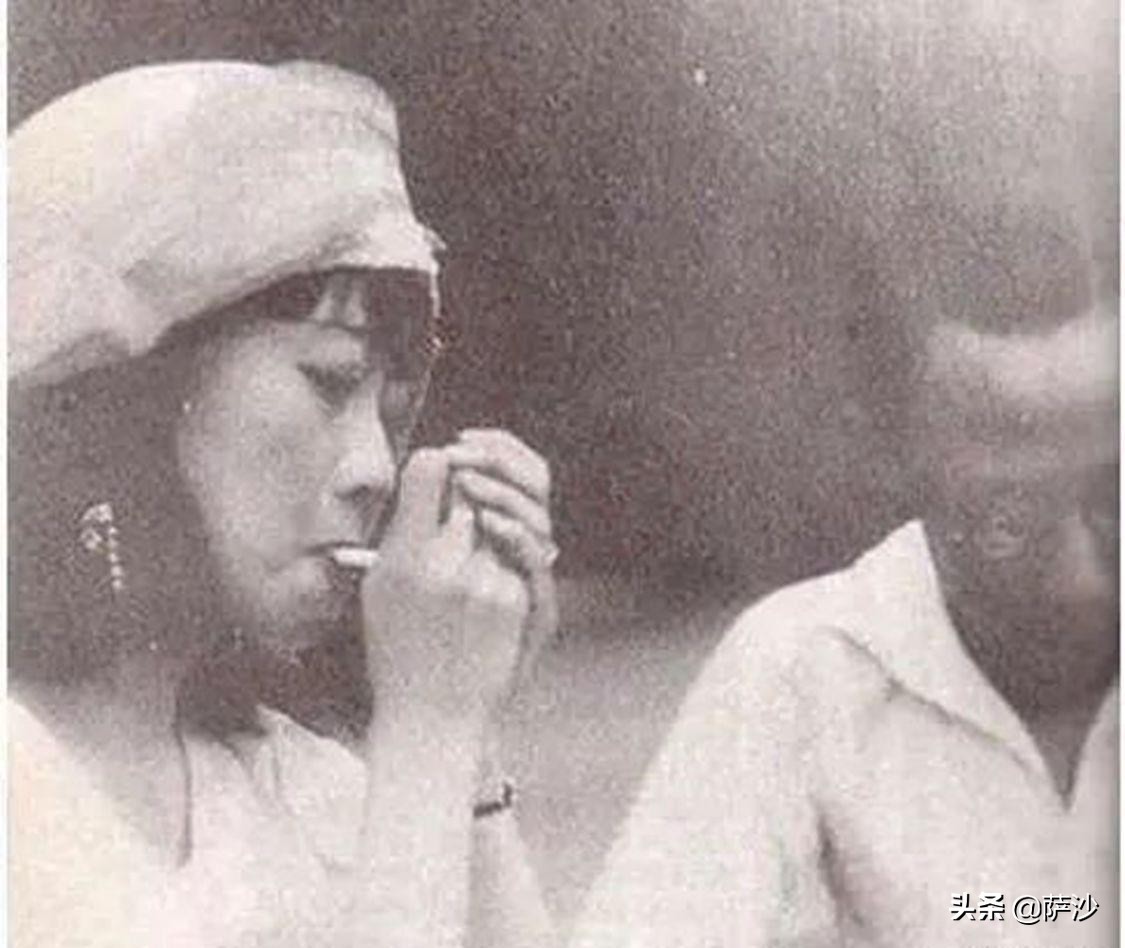 为什么宋美龄姐妹都抽香烟？民国时期的女人抽烟是身份的象征