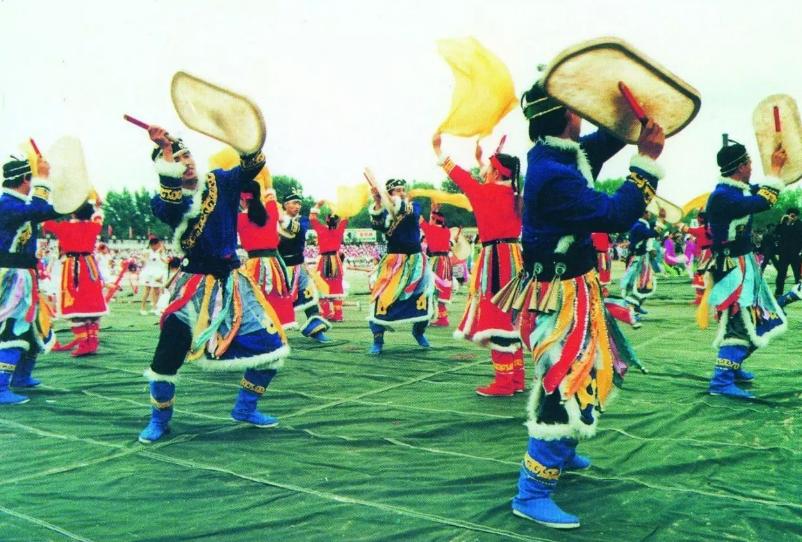 “80后美贪”金英丽：广交男友狂敛500多万，被捕后狡辩男友送的