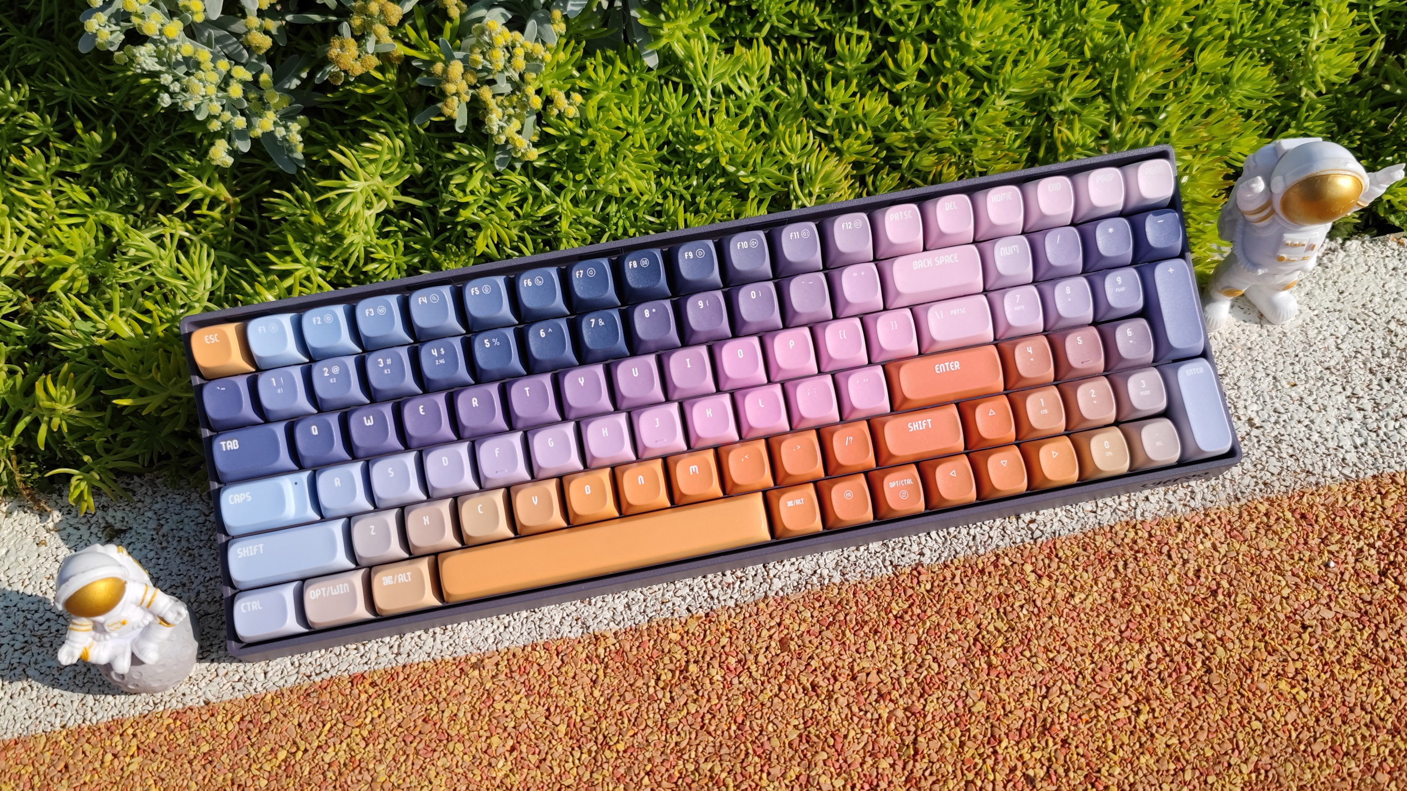 手感不错选择三模机械键盘,颜值党的首选这三款机械键盘真香