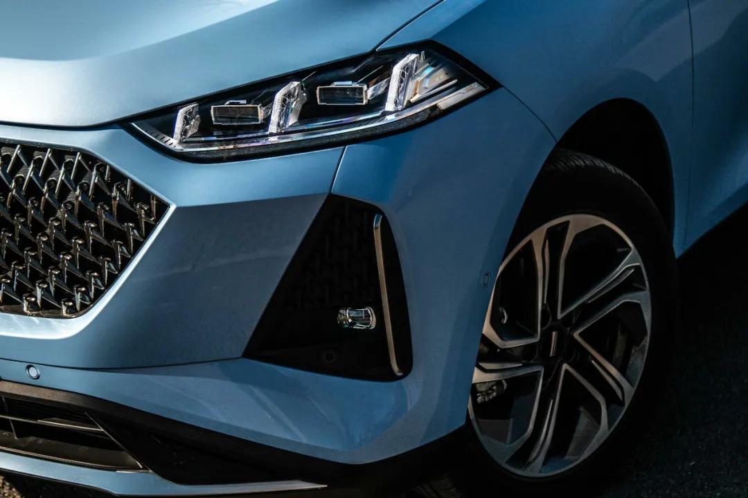 玛奇朵是插电混动版吗,玛奇朵插混版油耗