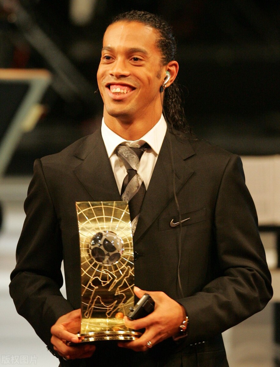 2023年fifa世界足球先生颁奖时间,历届世界足球先生揭晓时刻