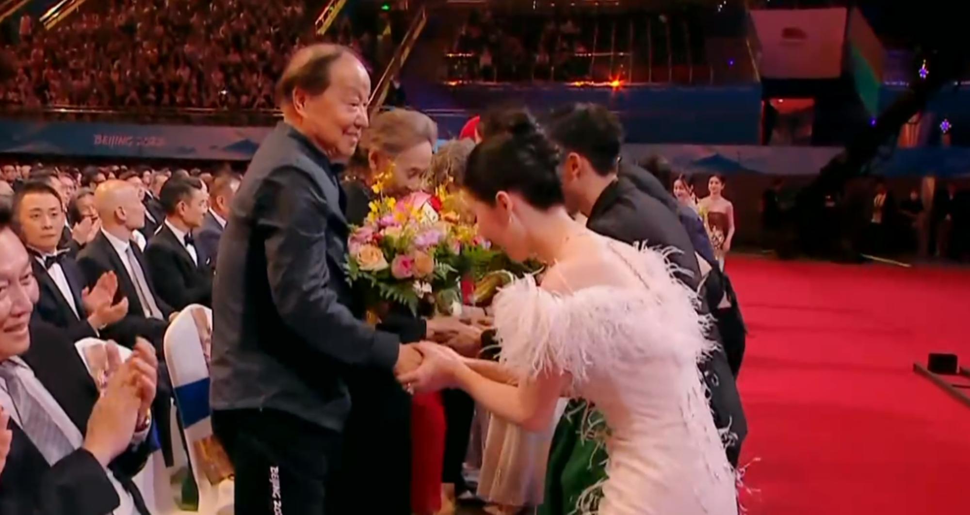 关晓彤于文文同框,于文文和关晓彤同框