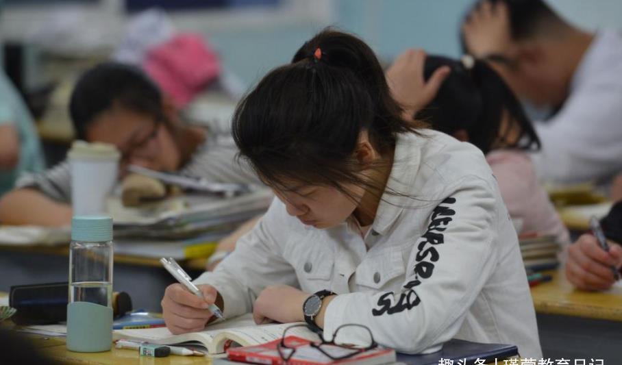 2024年安徽中考数学选择题讲解,2021安徽中考数学讲解概率