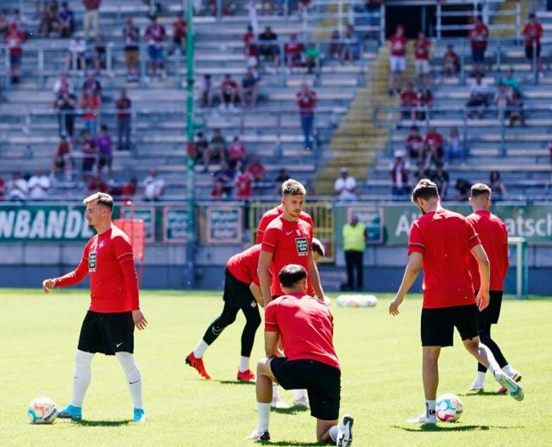 凯泽斯劳滕vs汉诺威96绝杀,德乙直播比分