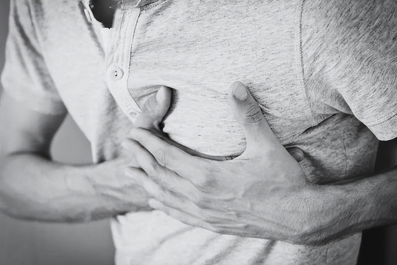 手指被小龙虾夹伤怎么办,手指被小龙虾扎了怎么办