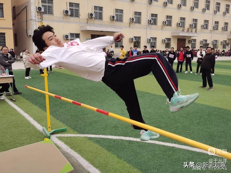 刘台庄镇初级中学运动会,刘寨镇初级中学红歌比赛