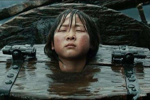 头被砍掉大脑还有意识吗？是身体感觉头掉了，还是头找不到身体了