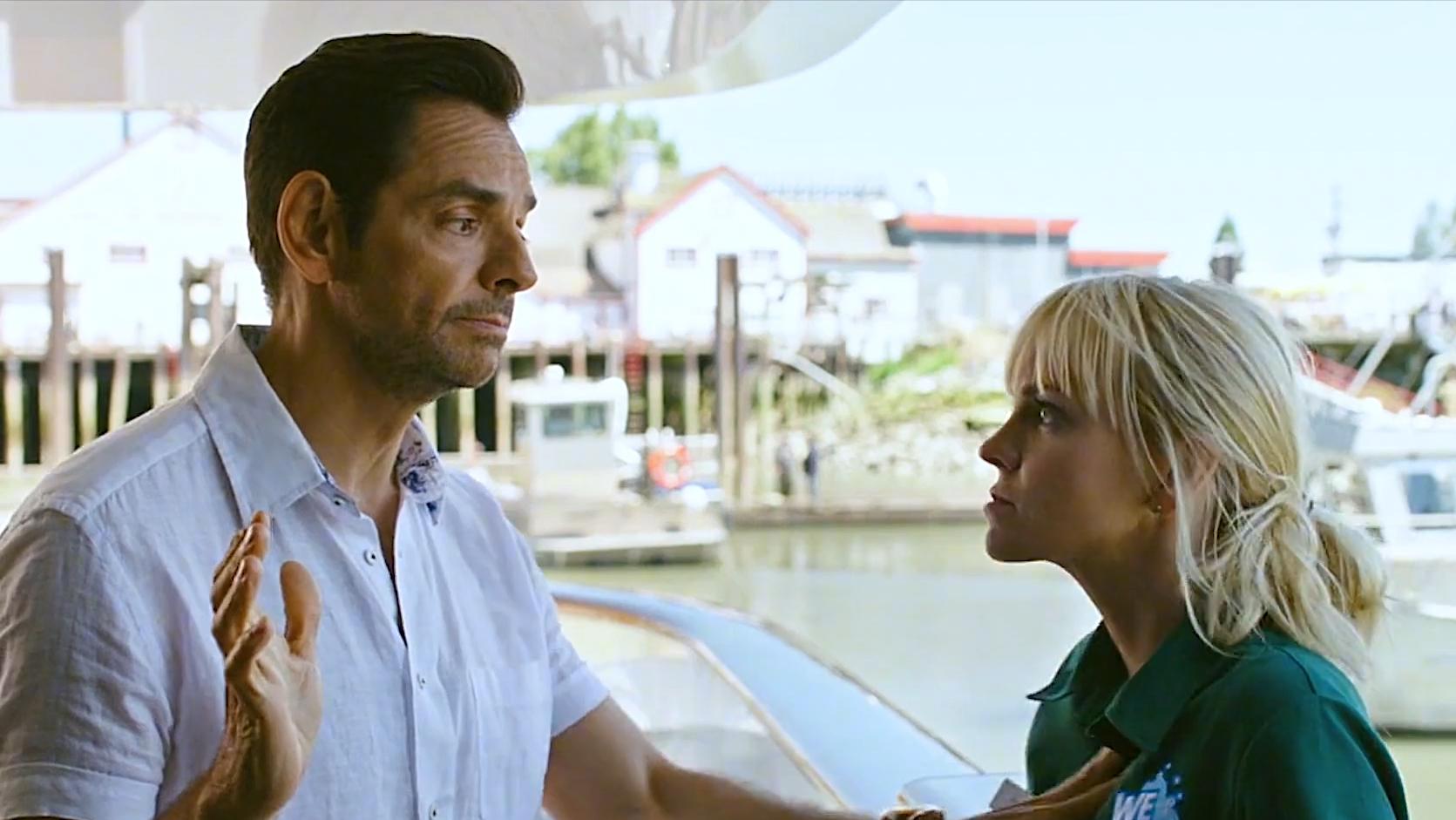 富豪落水失忆，被女人捡回家，又当奶爸又当奴隶，爆笑喜剧电影