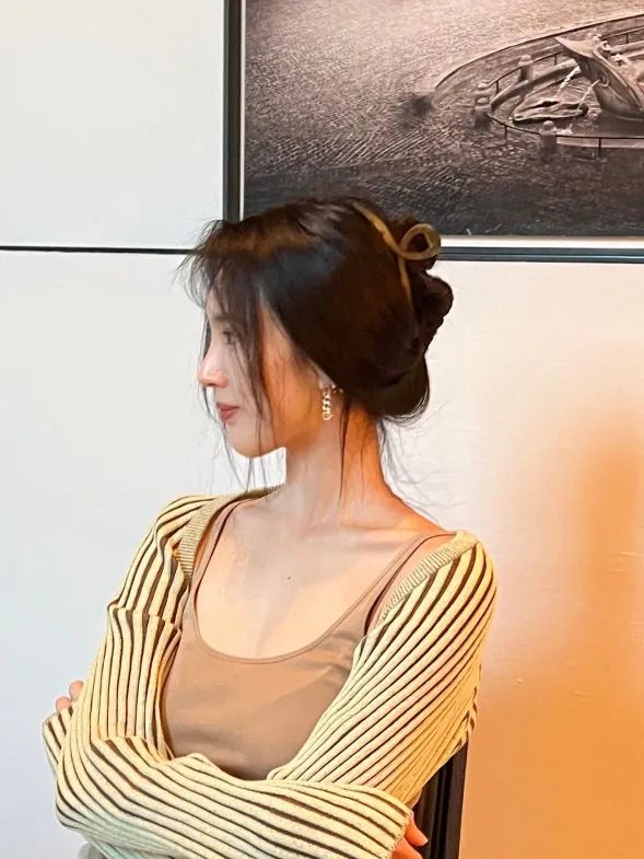 波浪卷发简单编发,人鱼微卷编发造型