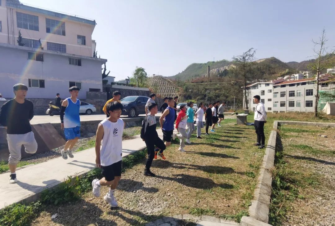 为爱黔行爱心大使,为爱黔行吴建林简历