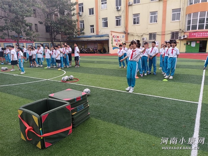 开封小学举办校园足球联赛,开封市开封县街小学运动会